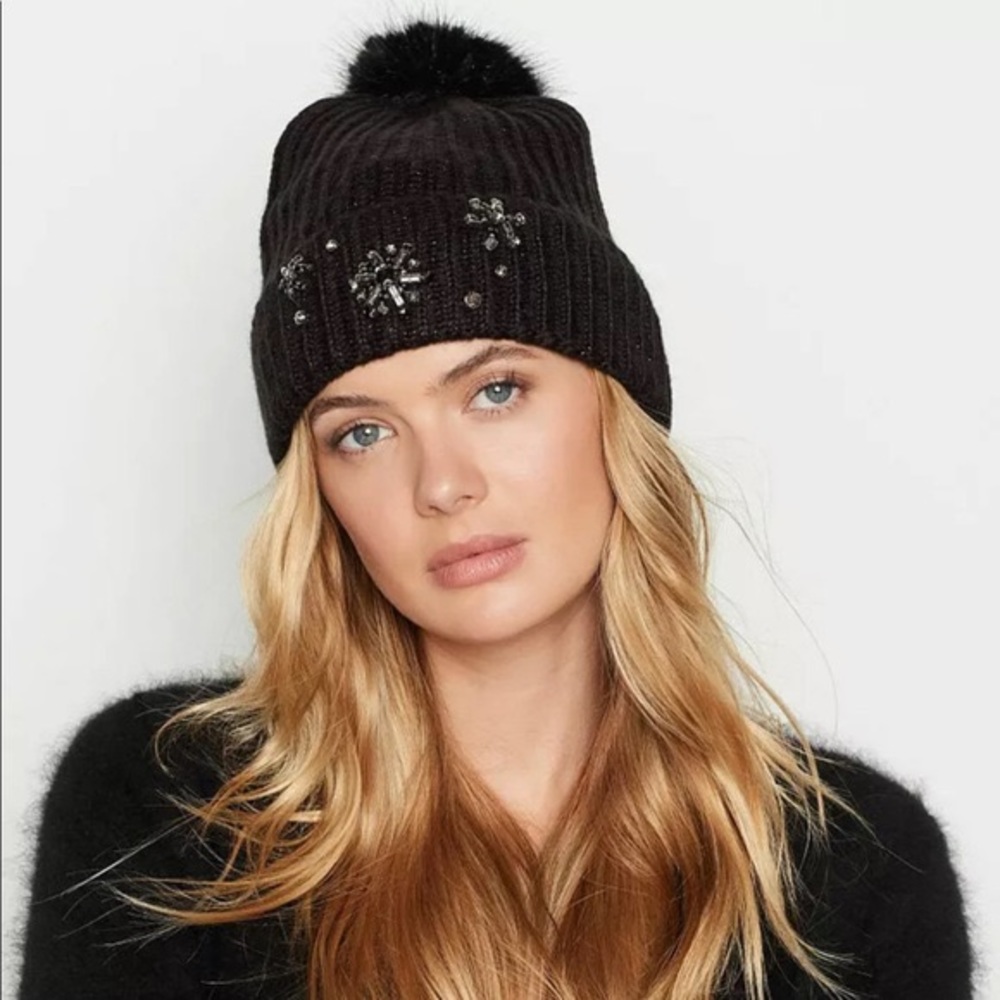 NWT Victoria's Secret Pom Beanie